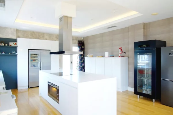 Penthouse (panoramic top floor) for sale in Tirana 4+1, Furnished