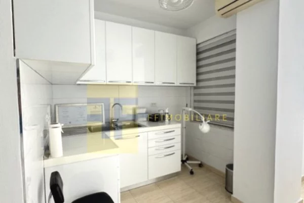 🏡Apartament per qera, te rreth-rrotullimi i Komunes se Parisit, Tirane‼️