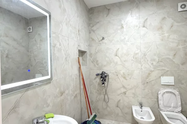 Appartamento in vendita a Tirana 1+1, Arredato