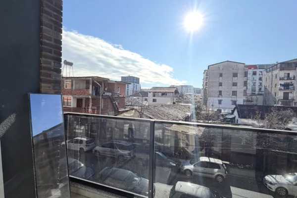 Appartamento in vendita a Tirana 1+1, Arredato