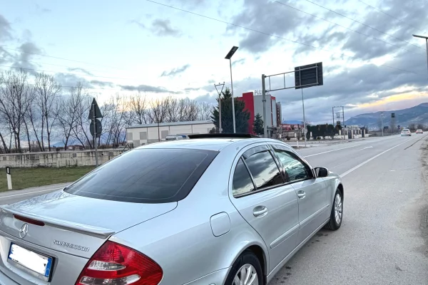 Makina ne shitje ne Korce - 5,300 Leke