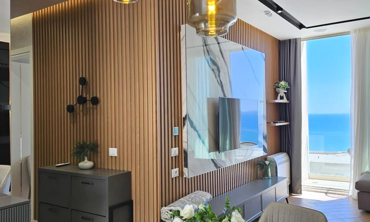 Shtepi ne shitje Apartament ne Himare, 2+1, Mobilimi E mobiluar, Pagesa 630,000  Euro.