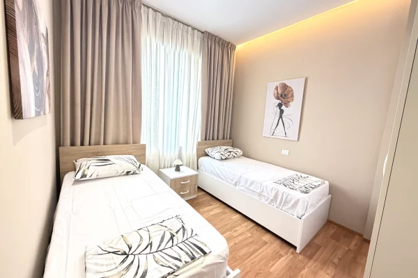 Shtepi me qera Apartament ne Tirane, 2+1, Mobilimi E mobiluar, Pagesa 1,300  Euro.