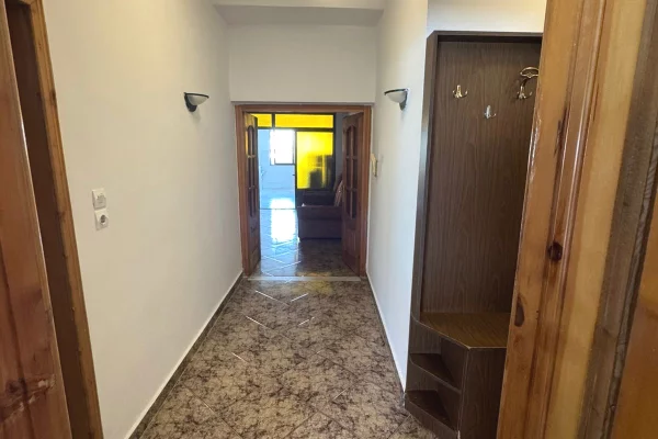 House for Rent 1+1 in Tirana - 40,000 Leke