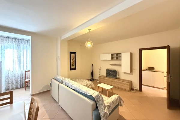 Shtepi me qera 1+1 ne Tirane - 550 Euro