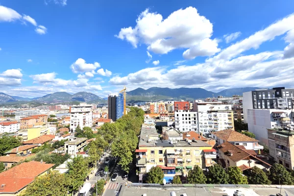 🏡Jepet me qera ambient biznesi tek Stacioni i Trenit‼️