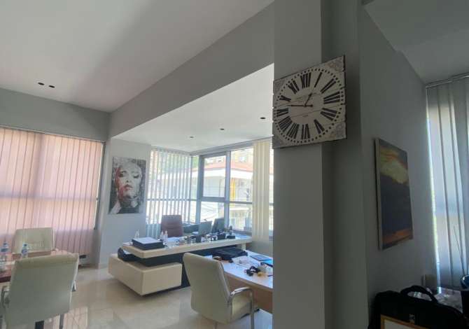 Ambjent Zyrash - Me Qera - Pazari i Ri - Tirane