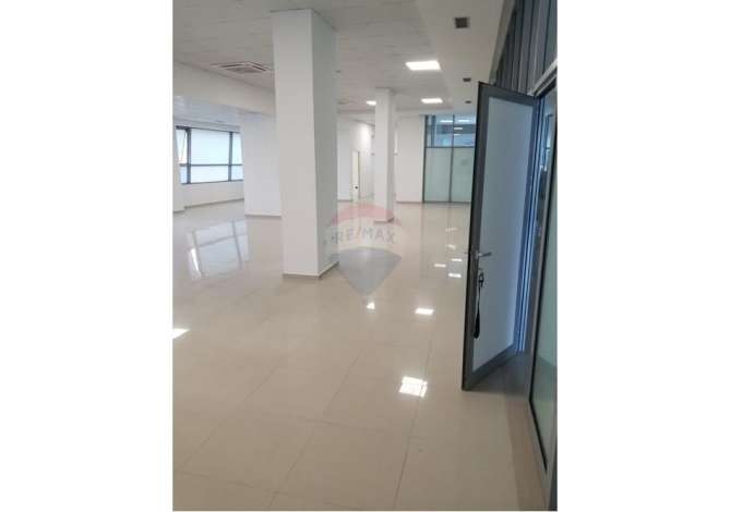 Ambjent Zyrash - Me Qera - Pazari i Ri - Tirane