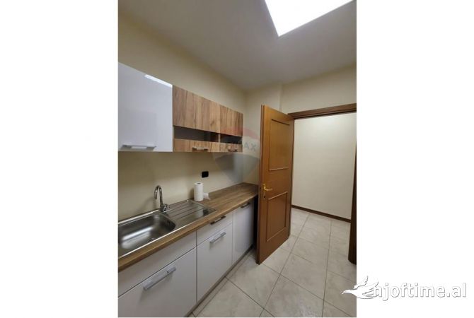 Jepet - Ambjent per Zyra - Me Qera - Bllok - Tirane