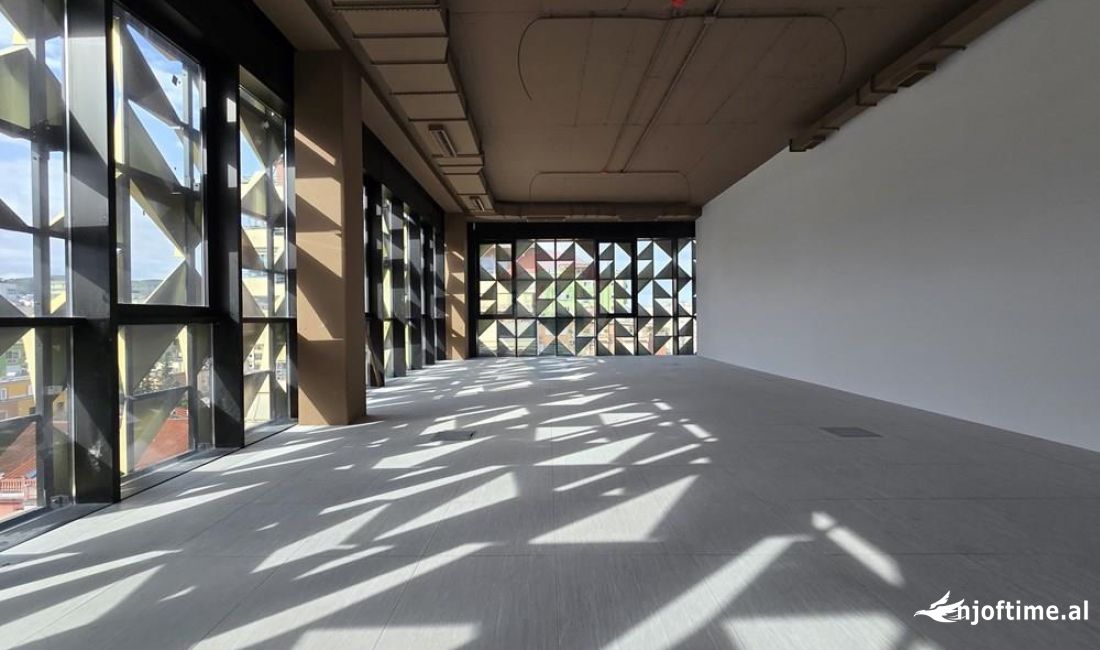 Jepet - Ambjent Zyrash - Me Qera - Bllok - Tirane