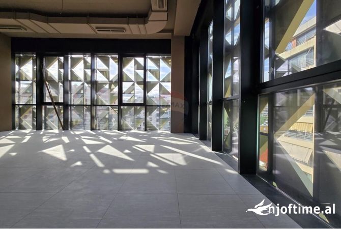 Jepet - Ambjent Zyrash - Me Qera - Bllok - Tirane