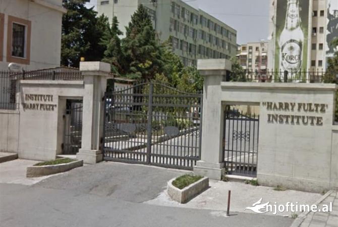 Ambiente Commerciale in Affitto 1+1 a Tirana - 1,500 Euro