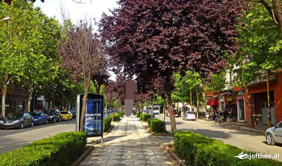 Shitet - Ndertese - Rruga e Kavajes - Tirane 