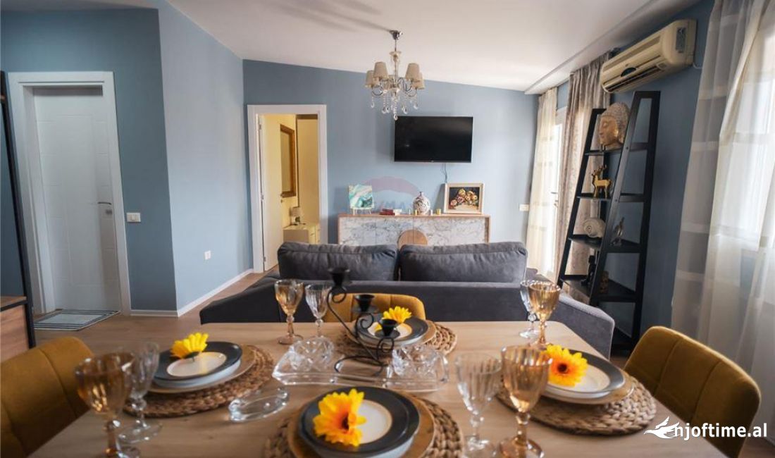 Shtepi me qera Apartament ne Tirane, 1+1, Mobilimi E mobiluar, Pagesa 900  Euro.