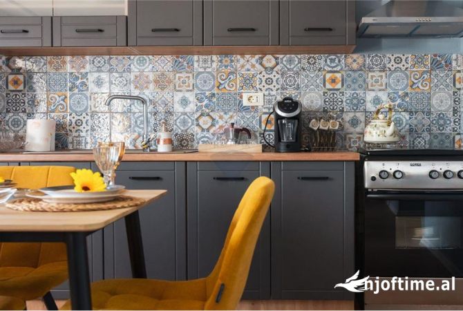 Shtepi me qera Apartament ne Tirane, 1+1, Mobilimi E mobiluar, Pagesa 900  Euro.