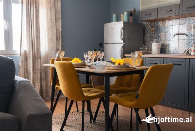 Shtepi me qera Apartament ne Tirane, 1+1, Mobilimi E mobiluar, Pagesa 900  Euro.