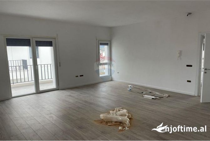 Shitet - Apartament - 2+1 - Xhamllik - Tirane