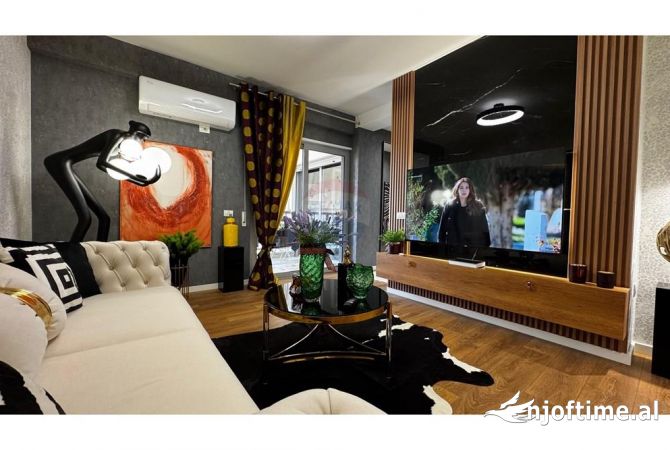 Shitet - Apartament - 1+1 - Komuna e Parisit - Tirane