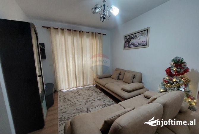 Shtepi ne shitje Apartament ne Tirane, 2+1, Mobilimi Bosh, pa mobiluar, Pagesa 140,000  Euro.
