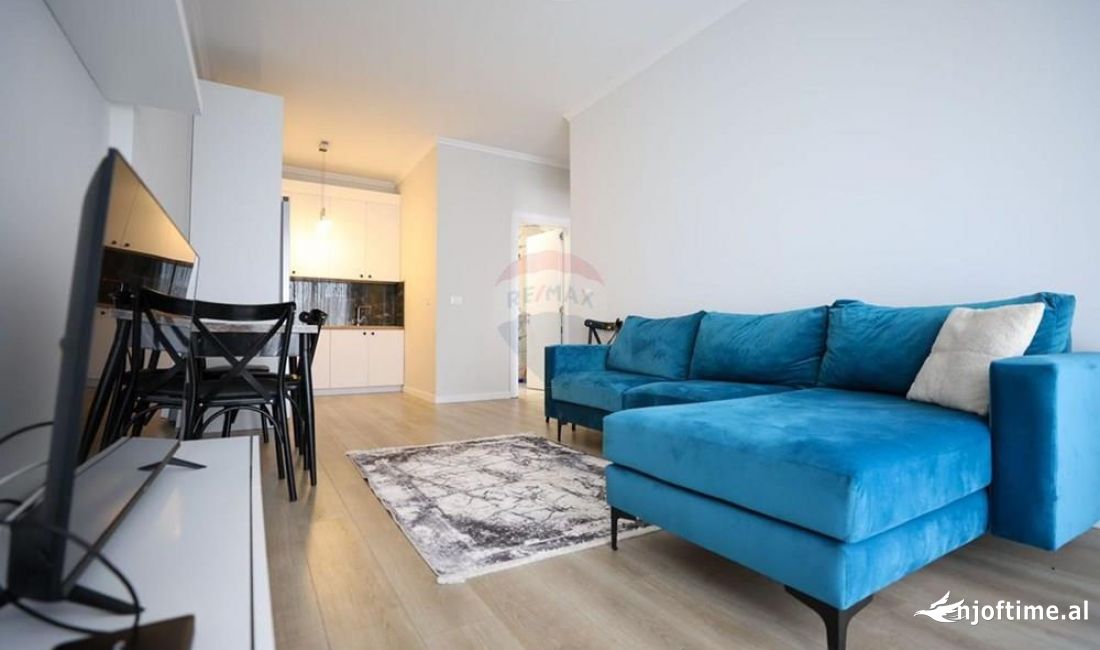 Appartamento in vendita a Tirana 2+1, Arredato