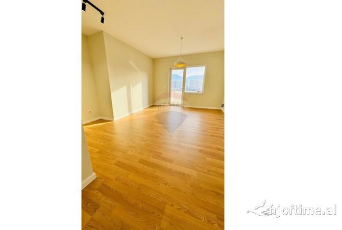 Shitet Apartament 2+1+2 ne Astir 