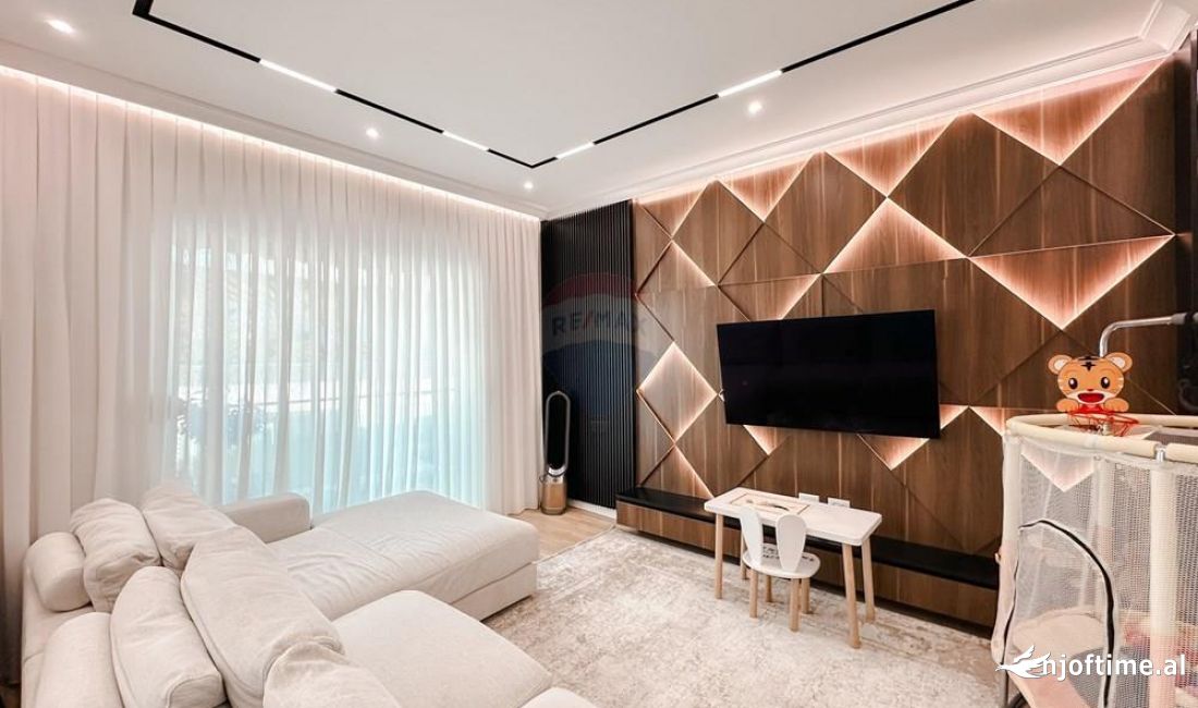 Shtepi ne shitje Apartament ne Tirane, 2+1, Mobilimi E mobiluar, Pagesa 249,000  Euro.