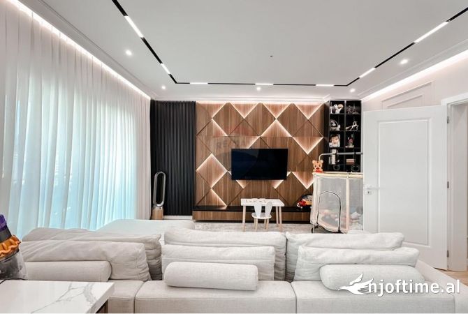 Shtepi ne shitje Apartament ne Tirane, 2+1, Mobilimi E mobiluar, Pagesa 249,000  Euro.