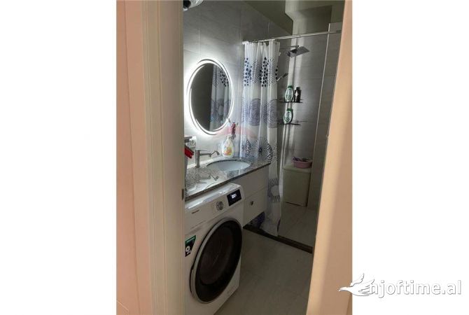 Shtepi ne shitje Apartament ne Tirane, 2+1, Mobilimi E mobiluar, Pagesa 330,000  Euro.