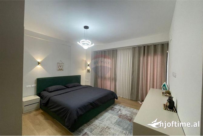 Shtepi ne shitje Apartament ne Tirane, 2+1, Mobilimi E mobiluar, Pagesa 330,000  Euro.