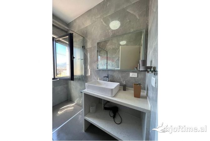 Shtepi me qera Apartament ne Tirane, 1+1, Mobilimi E mobiluar, Pagesa 1,050  Euro.