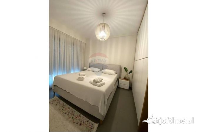 Shtepi me qera Apartament ne Tirane, 1+1, Mobilimi E mobiluar, Pagesa 1,050  Euro.