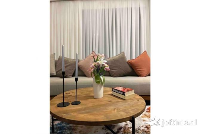 Shtepi me qera Apartament ne Tirane, 1+1, Mobilimi E mobiluar, Pagesa 1,050  Euro.