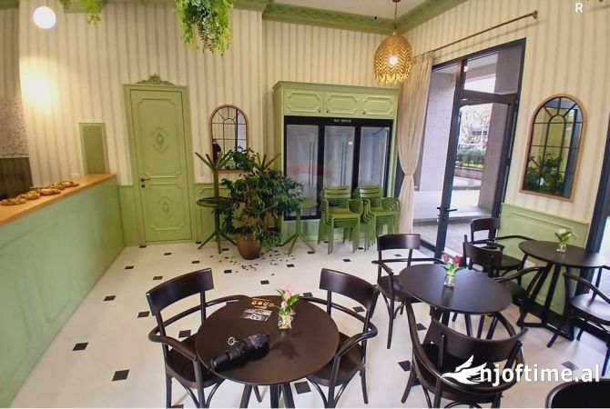 Ambiente Commerciale in Affitto 2+1 a Tirana - 1,500 Euro