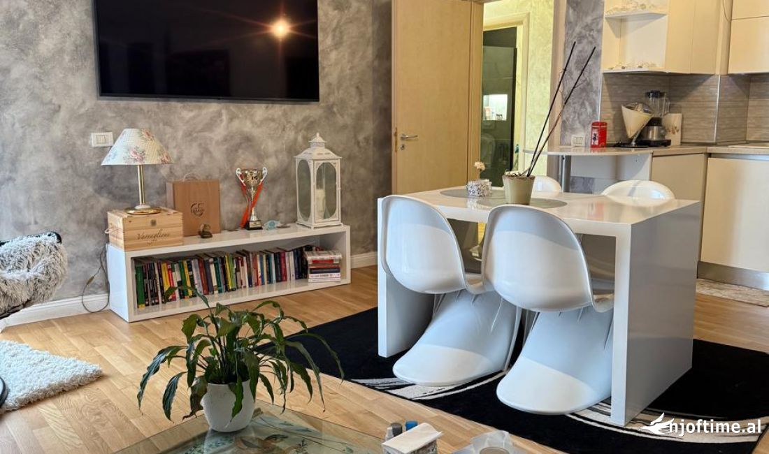 Shtepi me qera Apartament ne Tirane, 2+1, Mobilimi E mobiluar, Pagesa 600  Euro.