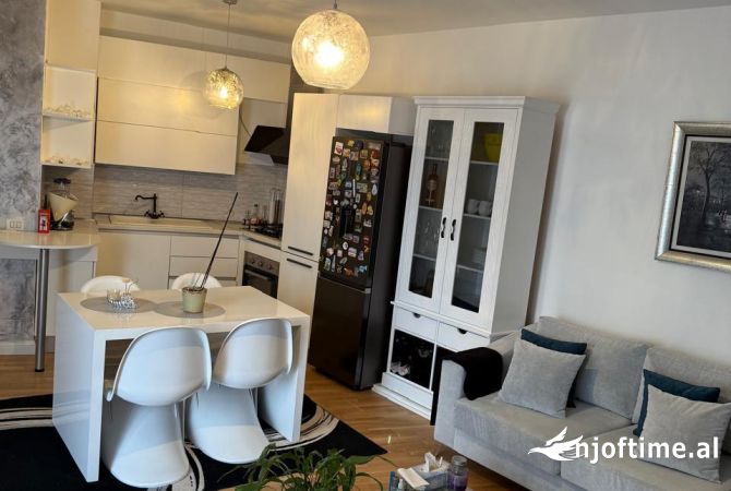 Shtepi me qera Apartament ne Tirane, 2+1, Mobilimi E mobiluar, Pagesa 600  Euro.