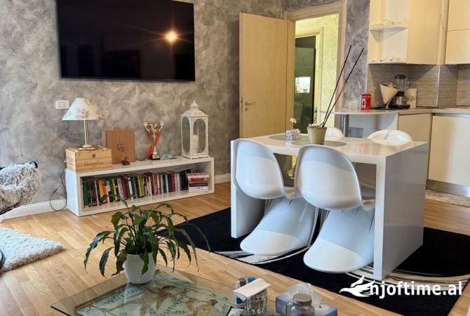 Jepet Apartament 2+1+2 Me Qera ne Astir