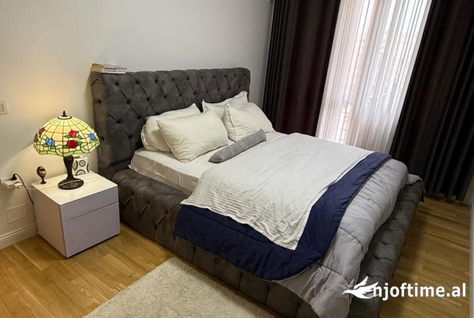 Shtepi me qera Apartament ne Tirane, 2+1, Mobilimi E mobiluar, Pagesa 600  Euro.