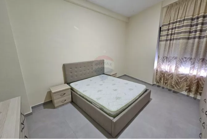 Shtepi me qera Apartament ne Tirane, 2+1, Mobilimi E mobiluar, Pagesa 500  Euro.