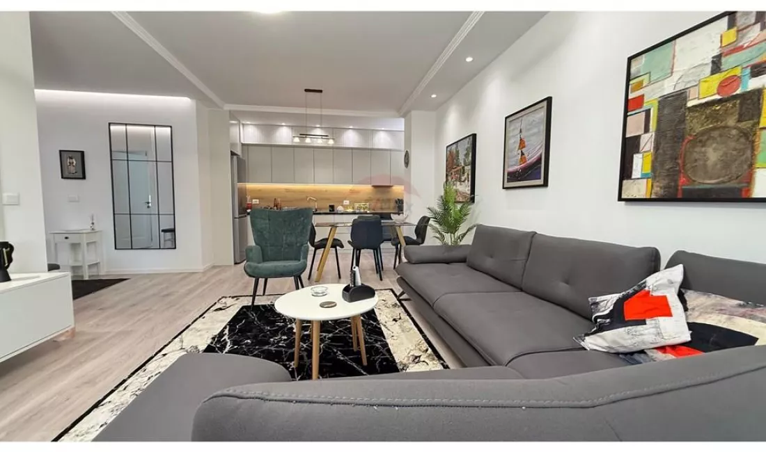 Shtepi me qera Apartament ne Tirane, 1+1, Mobilimi E mobiluar, Pagesa 1,300  Euro.