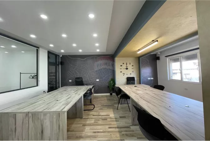 Business Property for Rent 3+1 in Tirana - 1,400 Euro