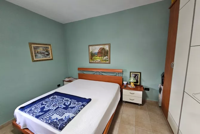 Shtepi ne shitje Apartament ne Tirane, 2+1, Mobilimi E mobiluar, Pagesa 255,000  Euro.