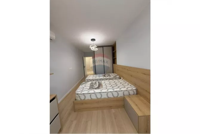 Shtepi ne shitje Apartament ne Tirane, 2+1, Mobilimi E mobiluar, Pagesa 250,000  Euro.