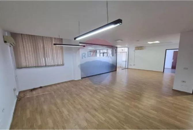 Business Property for Rent 3+1 in Tirana - 2,350 Euro