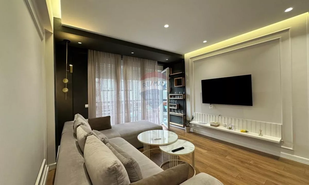 Shtepi me qera Apartament ne Tirane, 2+1, Mobilimi E mobiluar, Pagesa 1,300  Euro.