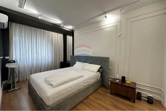 Shtepi me qera Apartament ne Tirane, 2+1, Mobilimi E mobiluar, Pagesa 1,300  Euro.