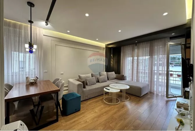 Shtepi me qera Apartament ne Tirane, 2+1, Mobilimi E mobiluar, Pagesa 1,300  Euro.