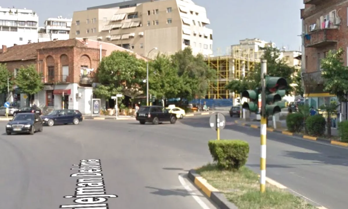 Dyqan me qera tek Stadiumi Dinamo