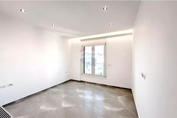 Business Property for Rent 3+1 in Tirana - 1,500 Euro