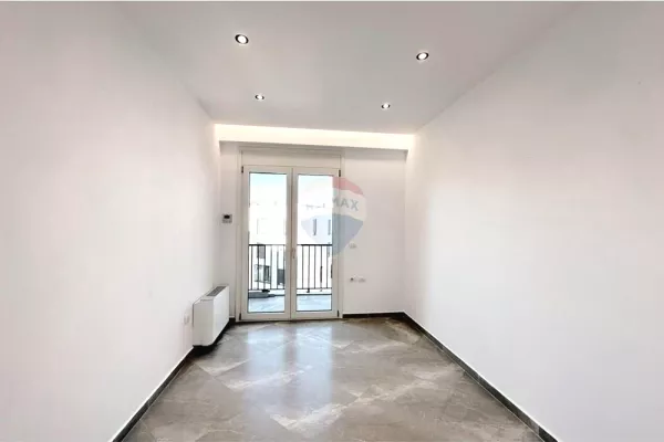 Zyre me qera tek Rruga e Kosovareve