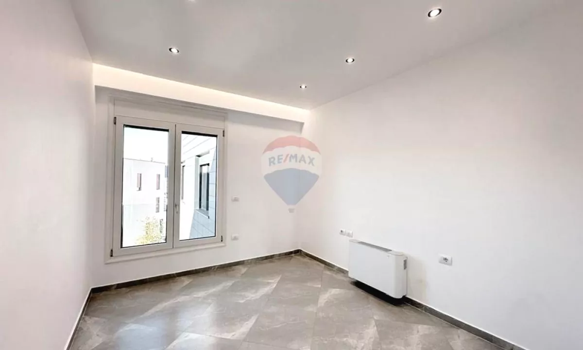 Zyre me qera tek Rruga e Kosovareve